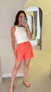 BERMUDA DE LINHO COM PREGAS