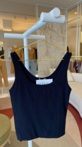 REGATA CANELADA COM FRENTE DUPLA